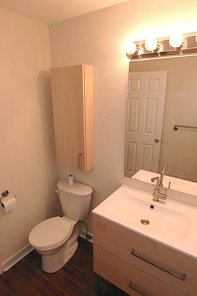 Building Photo - Cle Elum Rental