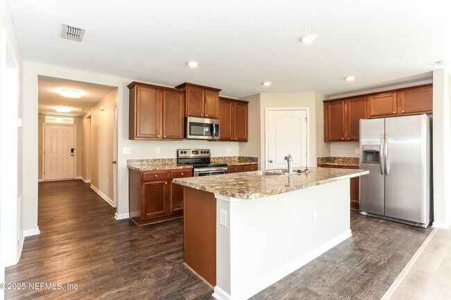 Building Photo - 2438 Sea Palm Ave