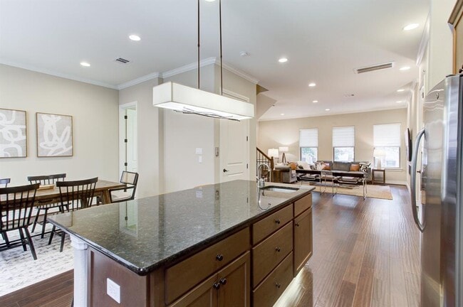 Building Photo - 224 Adams St