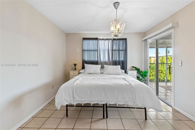 Building Photo - 2626 SE 20th Ct