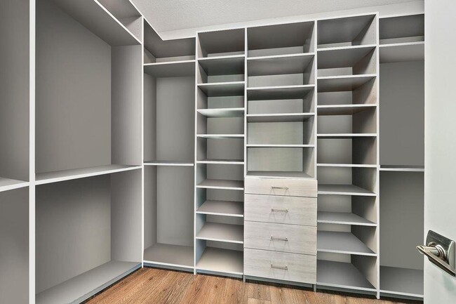 Building Photo - 13526 Artisan Cir