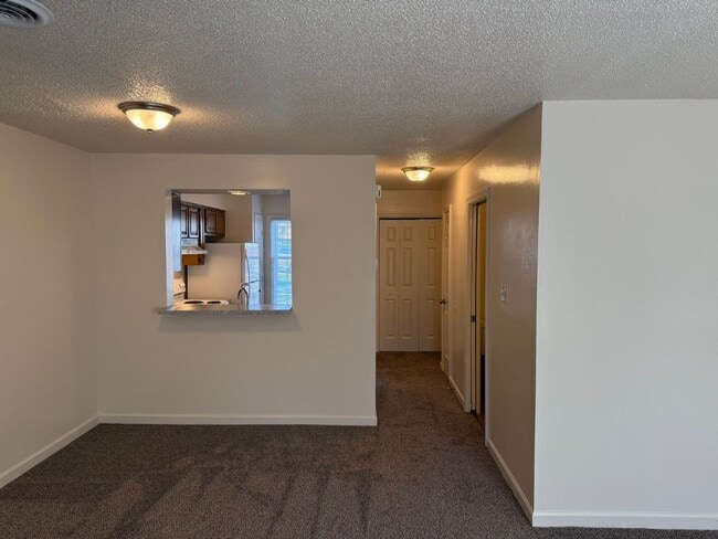 Building Photo - 9100 Parktop Ln NW