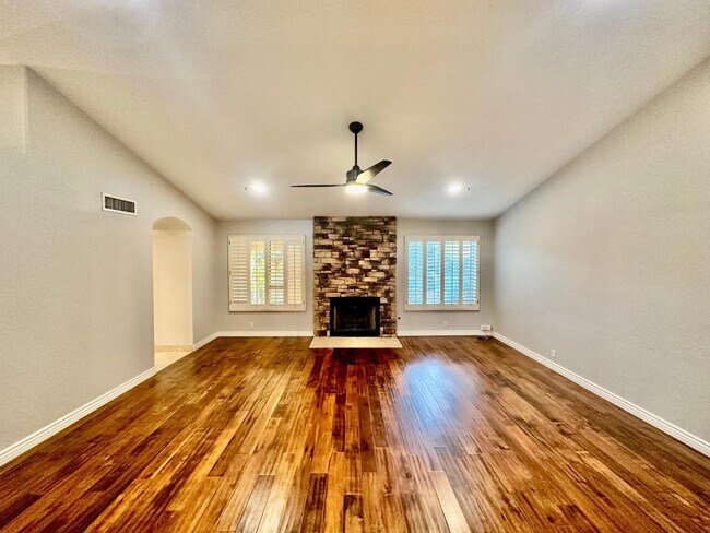 Building Photo - 9071 E Caribbean Ln