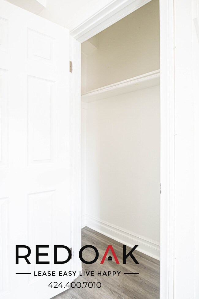 Building Photo - 744 Beacon Ave