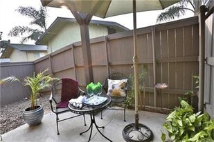 Building Photo - 1410 W Lambert Rd