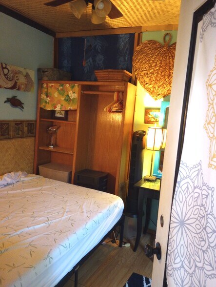 Building Photo - 281 Kaikea St