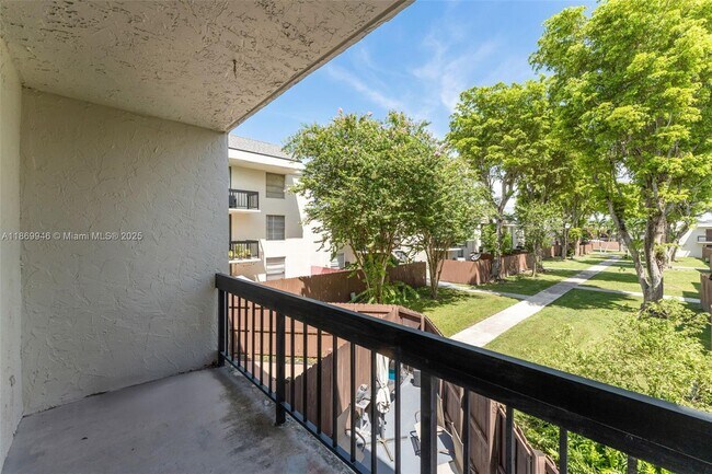 Building Photo - 8307 SW 142nd Ave