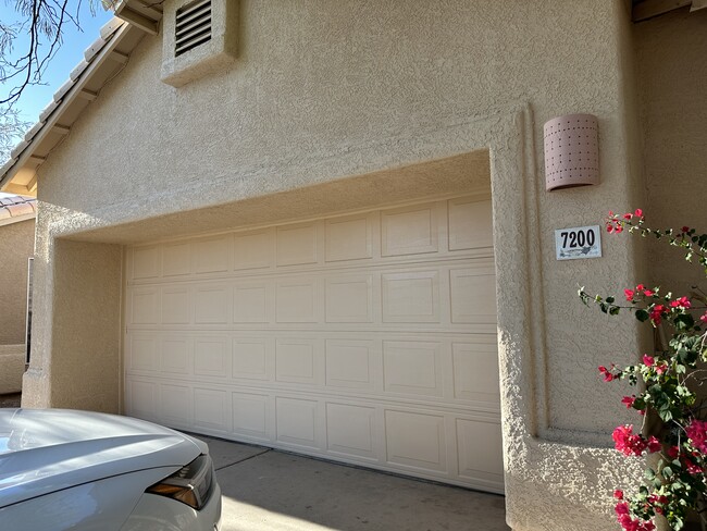 Garage Door - 7200 W Yarbough Dr