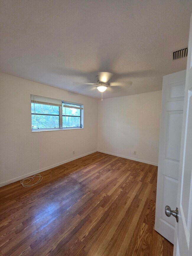 Building Photo - 201 S J St