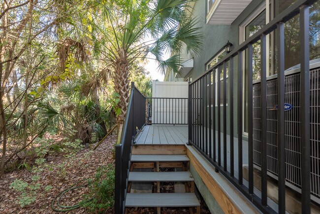 Building Photo - 35 Vista Oaks Ln