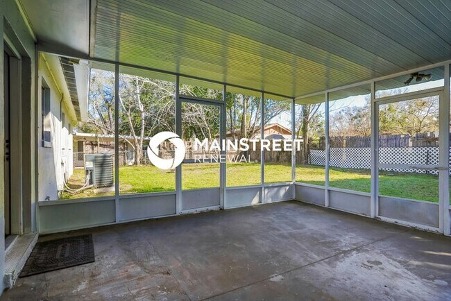 Building Photo - 3 Bedroom Pet-Friendly Home in Jacksonvill...