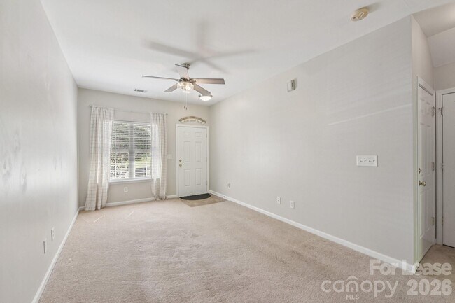 Building Photo - 124 Clydesdale Ct