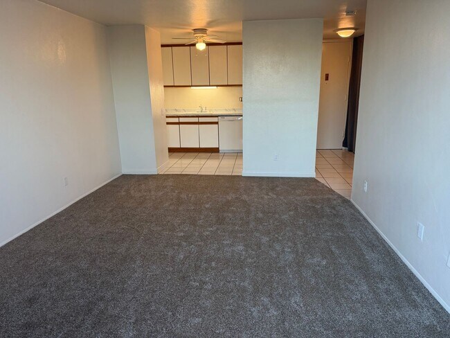 Building Photo - 3050 Rue D’Orleans