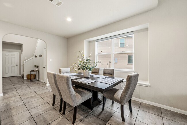 Building Photo - 17606 Virlogeux Ln