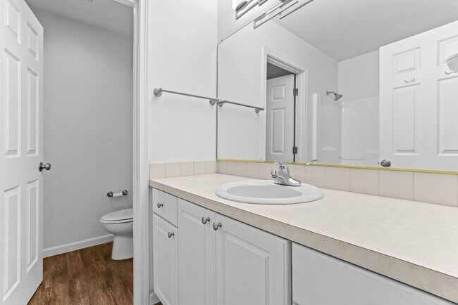 Building Photo - Luxury Loft Apartment- Downtown Canby