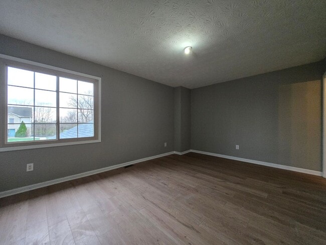 Building Photo - 3 Bedroom, 2.5 Bath Townhouse in Beavercreek!