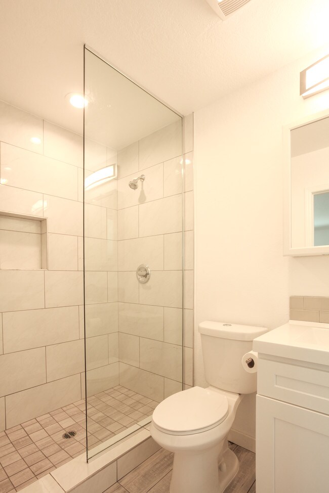 master bath - 405 Brooks Ave