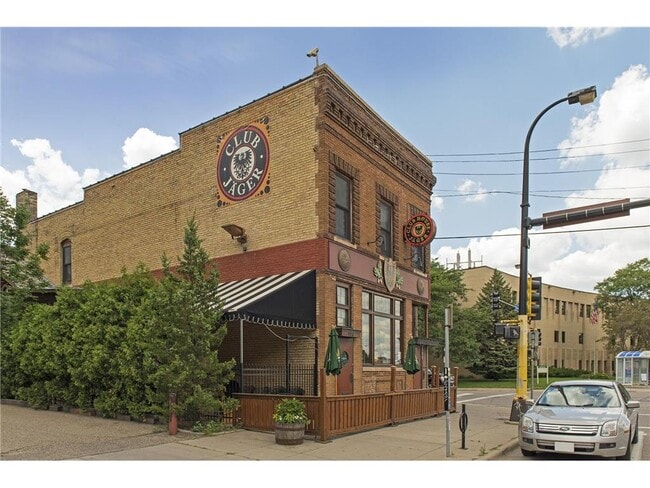 Building Photo - 345 6th Ave N