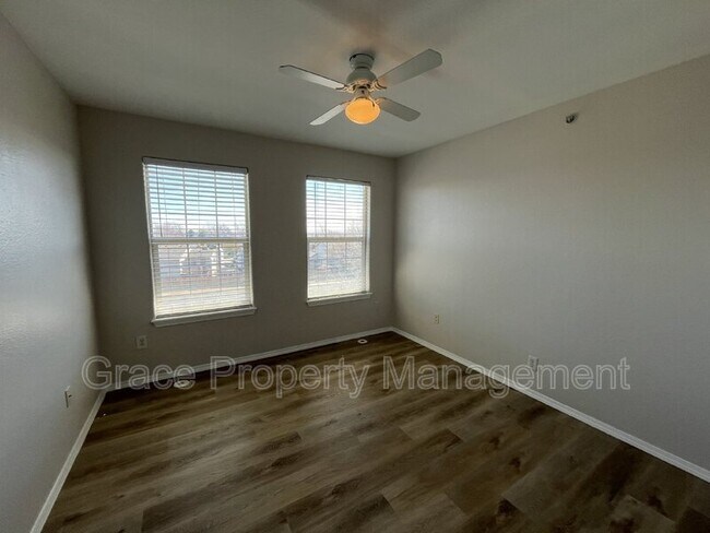 Building Photo - 12711 Colorado Blvd