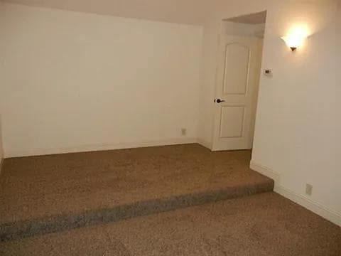 Building Photo - 2320 Lynbridge Cir