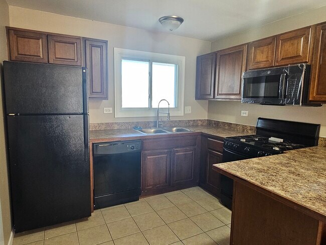 Building Photo - 687 Rosner Dr