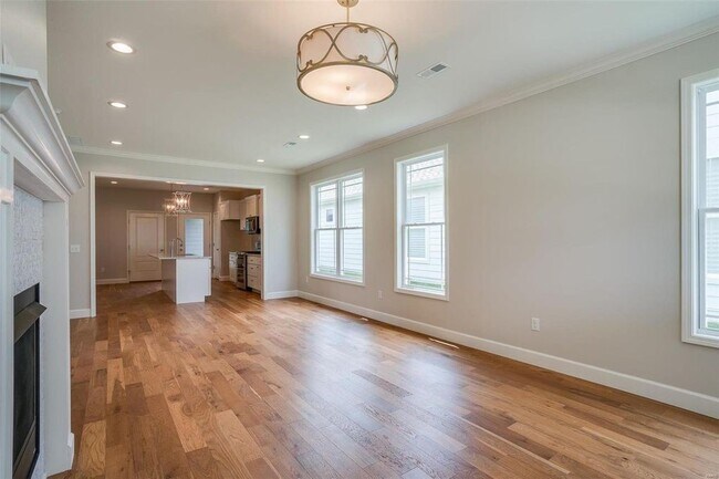 Building Photo - Beautiful Cottage At Walden Park