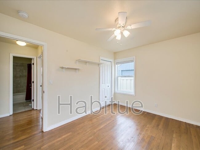 Building Photo - 4919 W Wylie Ln