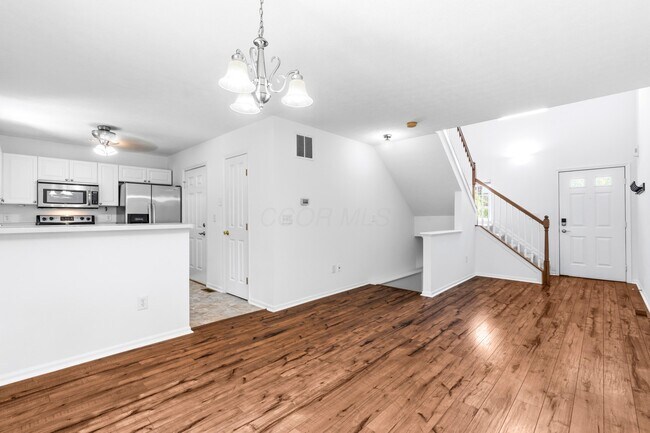 Building Photo - 1113 Green Knoll Dr
