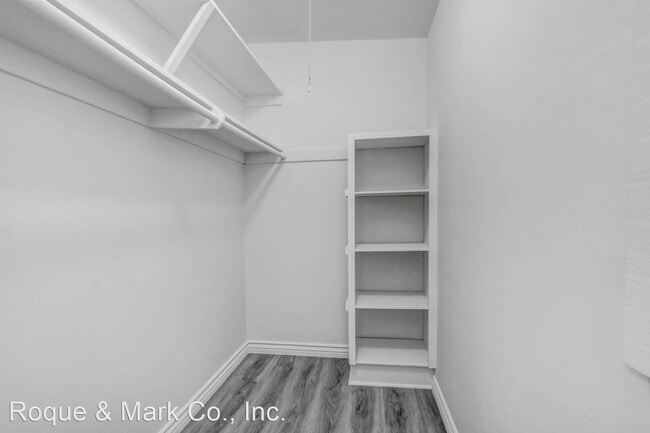 Building Photo - 1 br, 1 bath Apartment - 1010 Pico Blvd. 1...