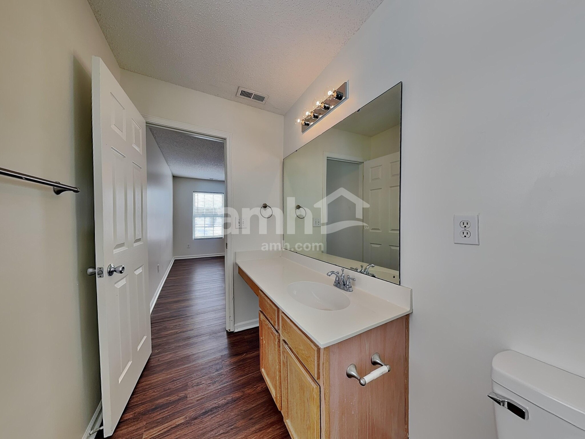 Building Photo - 5850 Mahogany Pl SW