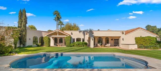 Building Photo - 8501 N Golf Dr