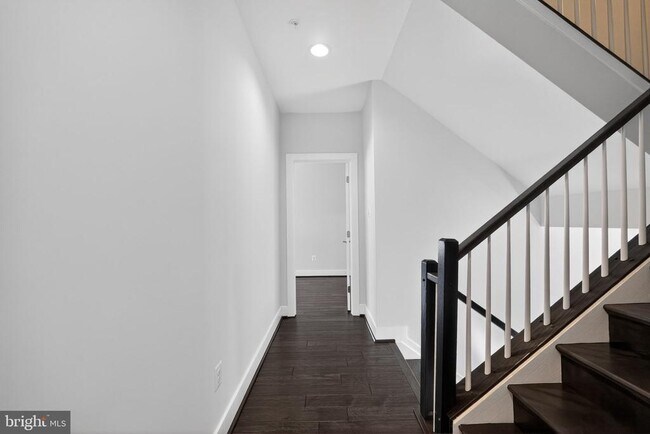 Building Photo - 11540 Iager Blvd