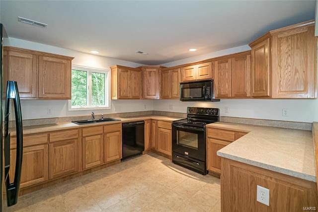 Building Photo - 817 Gray Friar Dr