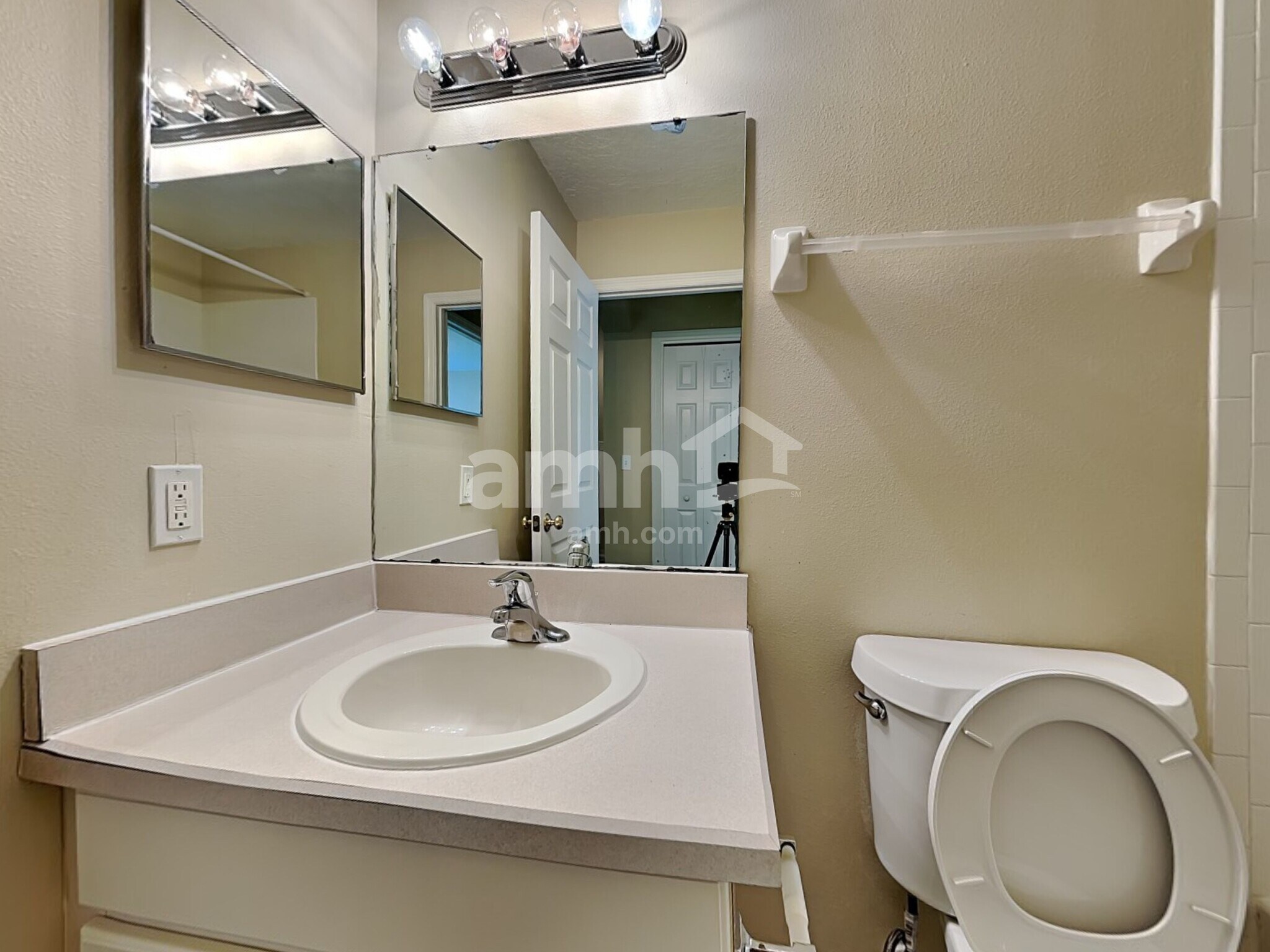 Building Photo - 11216 Summer Star Dr