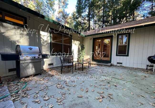 Building Photo - Spacious 4 Bed 2 Bath Home in Lovely Twain Harte Community!