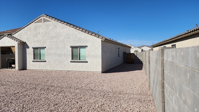 Building Photo - 24615 W Flores Dr