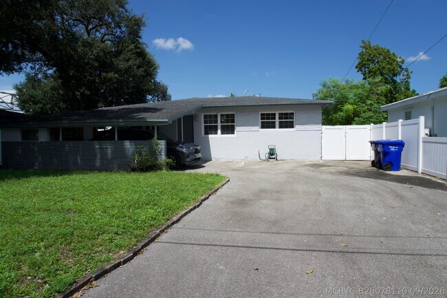 Building Photo - 6509 Pines Pkwy