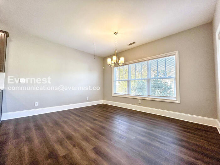 Building Photo - 1763 Stone Hedge Dr