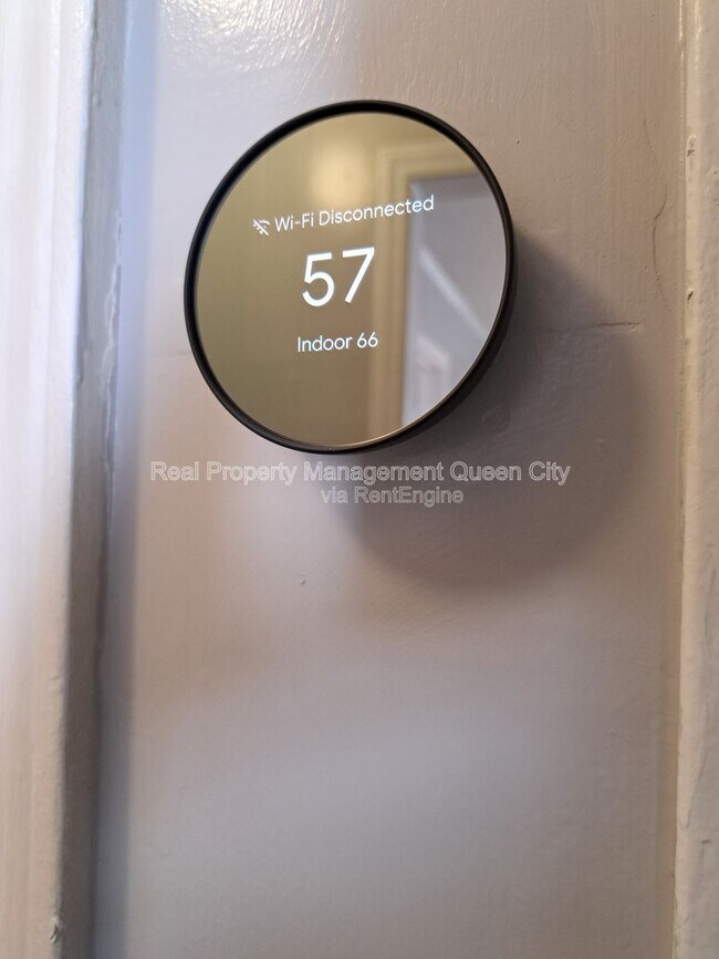 Building Photo - 112 Miller St