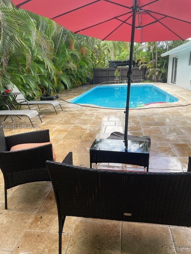 Building Photo - Southwest 90th Terrace, Miami, FL 33186 - 3 BR 2 BA house