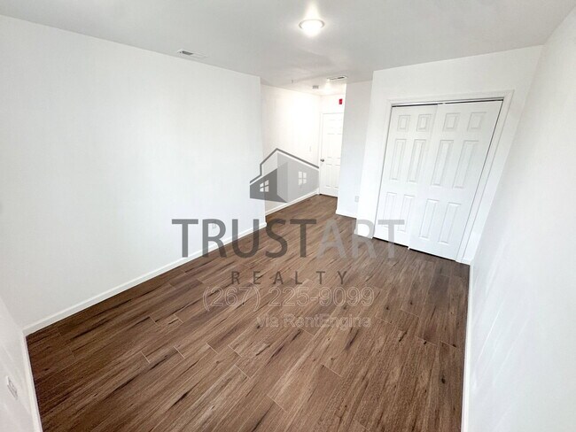 Building Photo - 2317 N 15th St