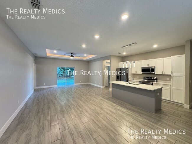 Building Photo - 304 Big Sioux Ln