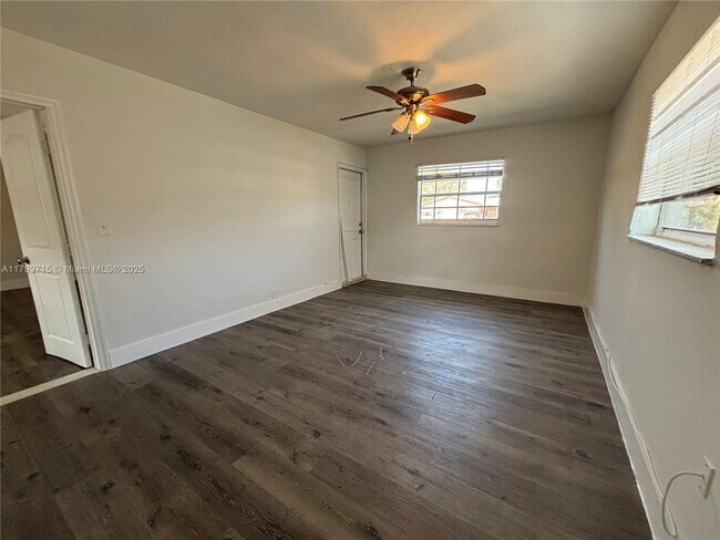 Building Photo - 1251 SW 11th Ave