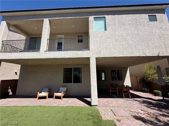 Building Photo - 7 Rancho Maria St