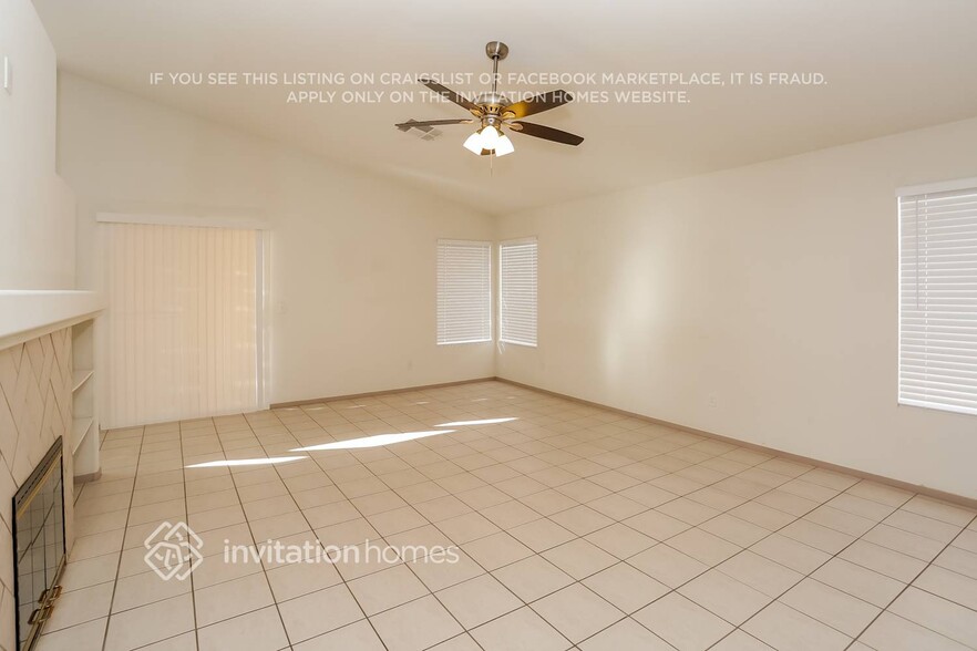 Building Photo - 829 Beefeater Pl