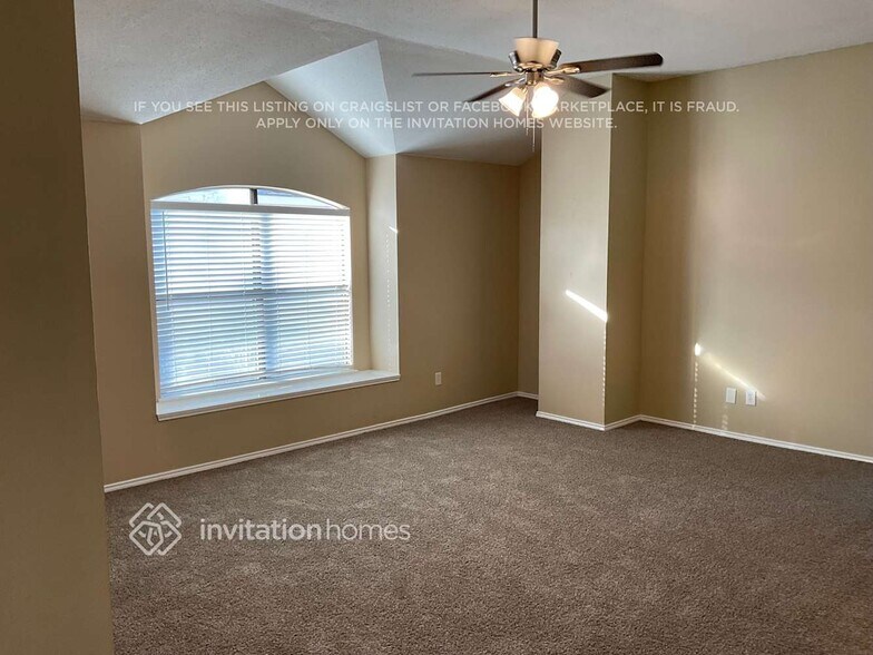 Building Photo - 1420 Ridgecreek Dr