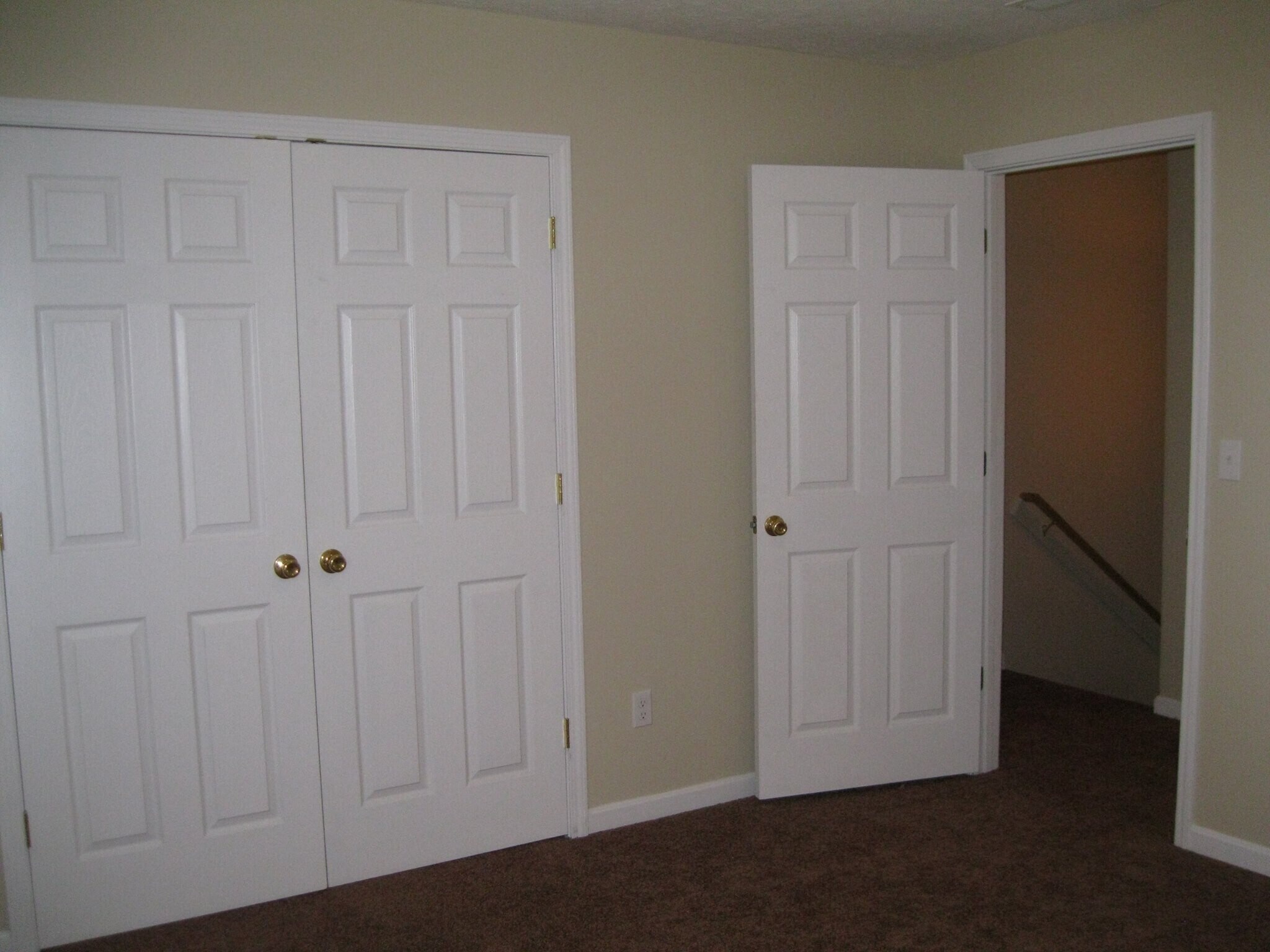 Building Photo - 110 Creekside Drive, Apt. B