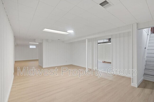 Building Photo - 3325 Hermoso Dr