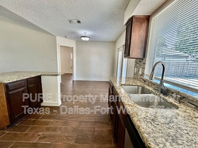 Building Photo - 2626 Bennington Ct