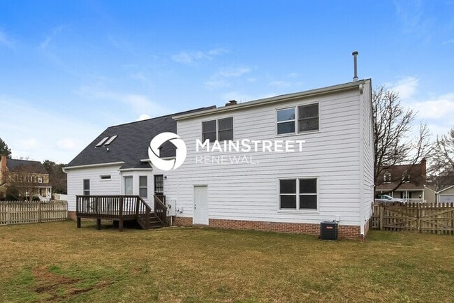 Building Photo - 5 Bedroom Pet-Friendly Home in Wake Forest...
